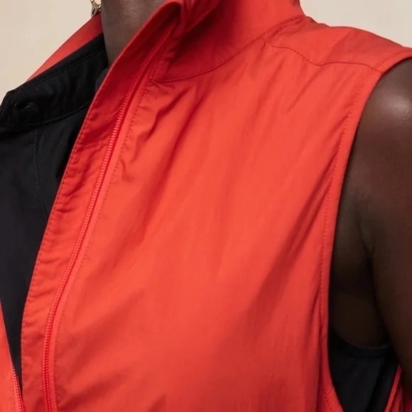 Banana Republic Activewear 7/8 Length Leggings w Vest. 2pc. NWT - Picture 12 of 16